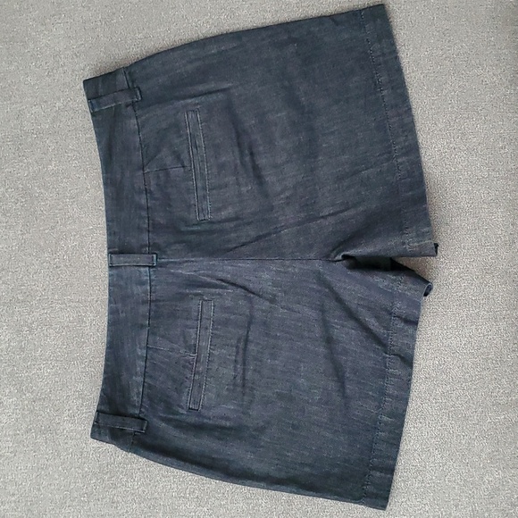 🛑 SOLD 🛑 LOFT Dark Blue Denim Shorts SIZE: 8 - Picture 4 of 11